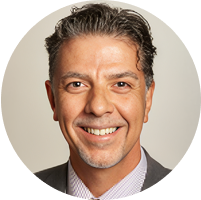 Dr. Fernando Carnavali